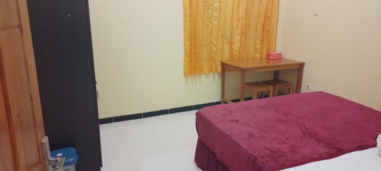 999 Khs 2 Homestay Gilimanuk Eksteriør billede