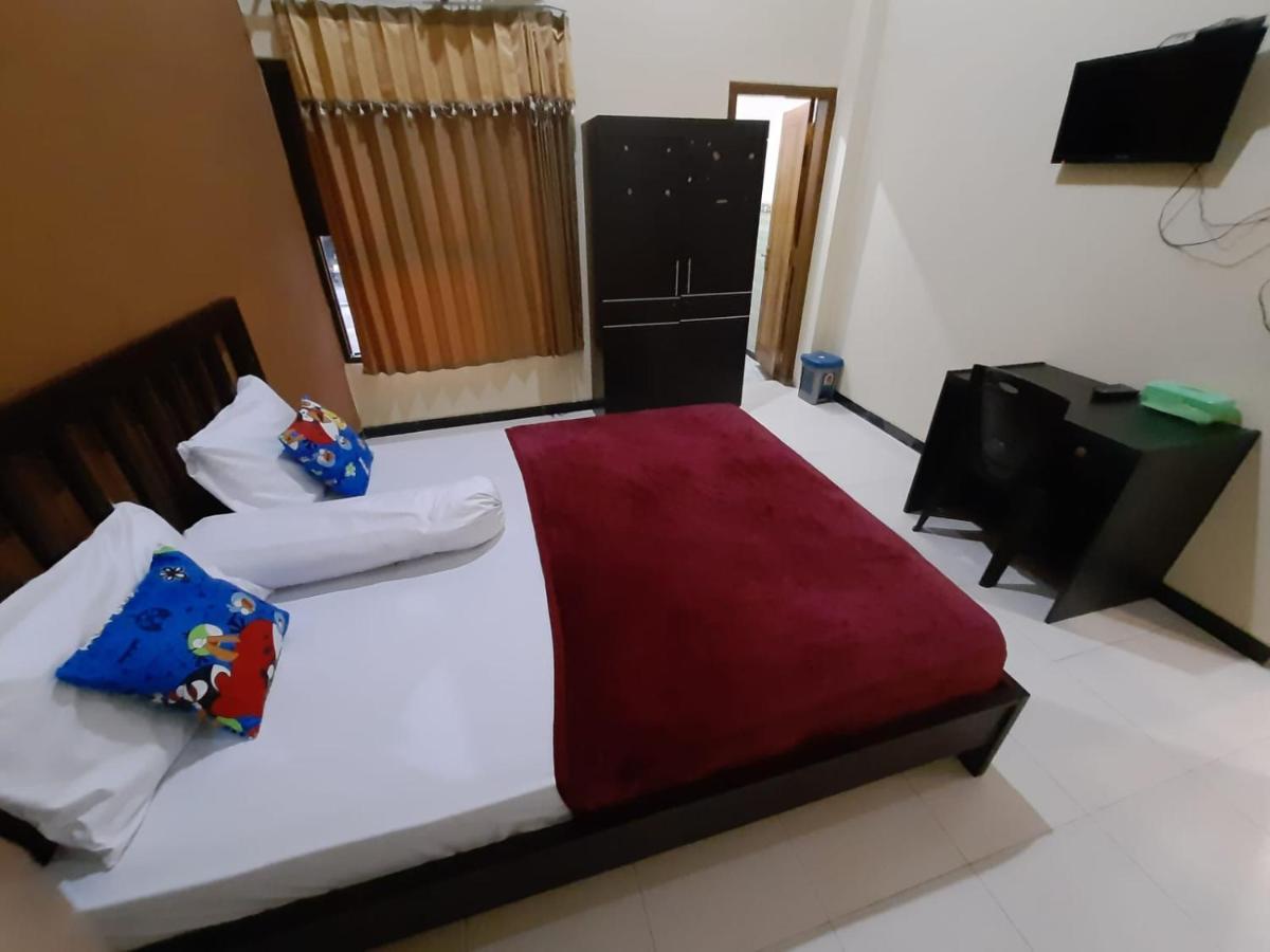 999 Khs 2 Homestay Gilimanuk Eksteriør billede